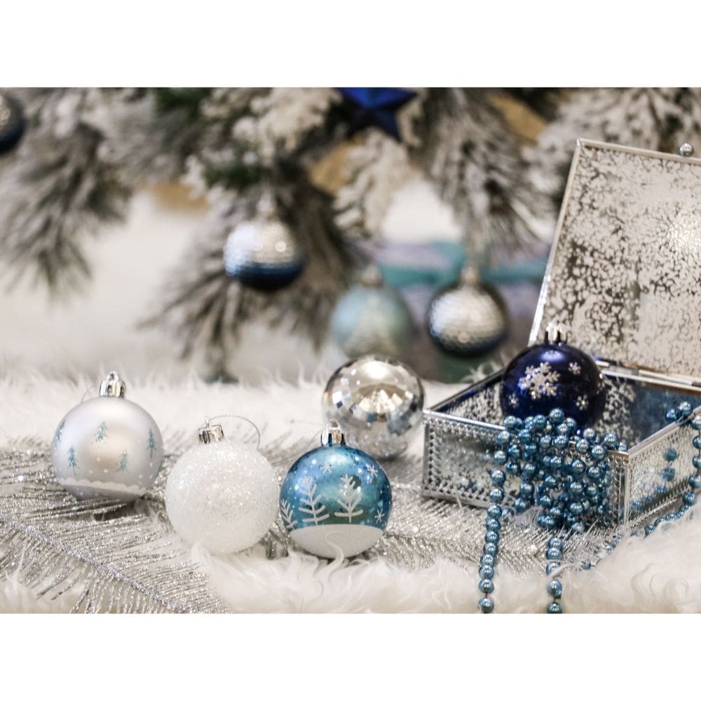 Set 9 globuri brad, albastru si argintiu, cu peisaj de iarna – decoratiune Craciun